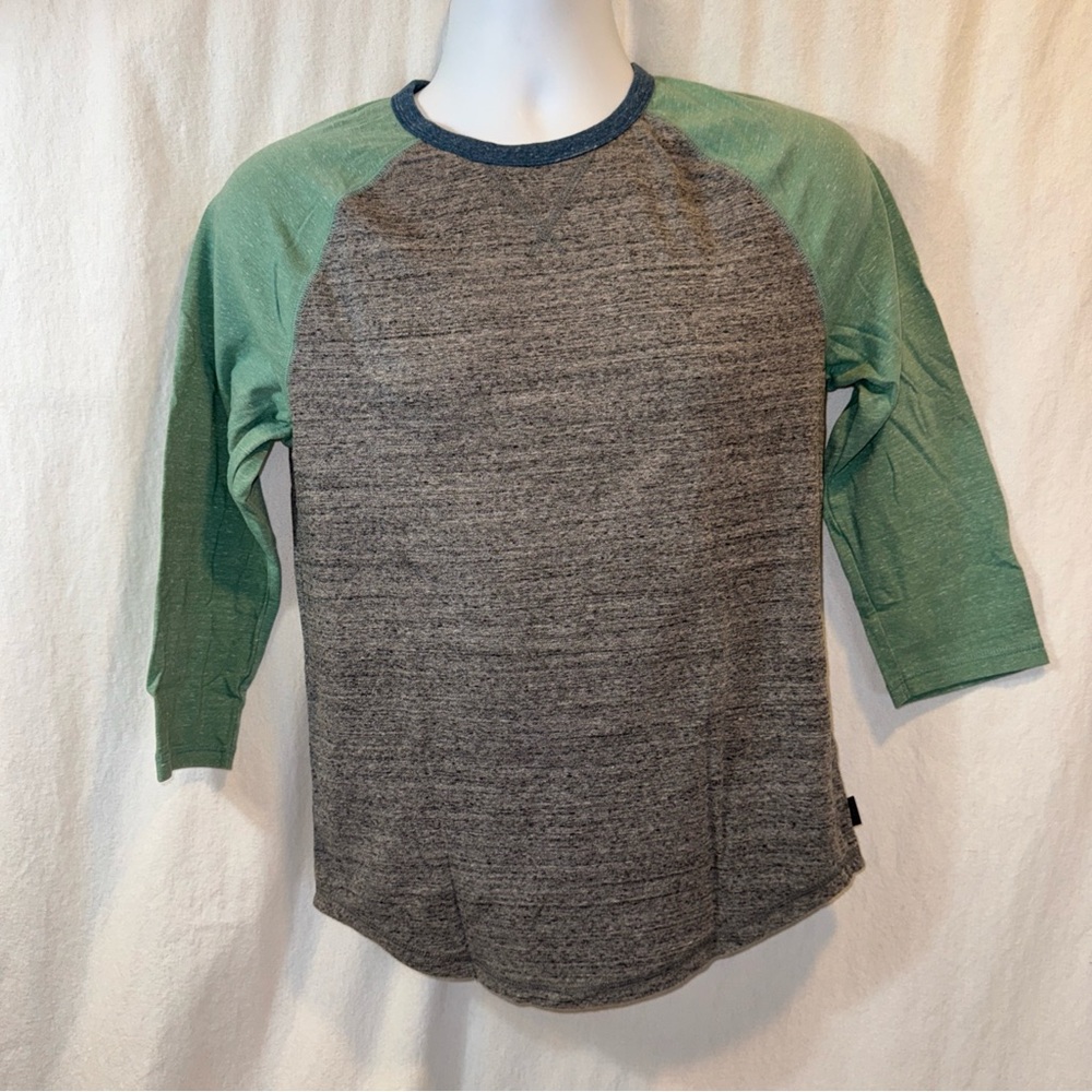 Gently Used Men’s Express Gray & Teal 3/4-sleeve Baseball Tee Size Small